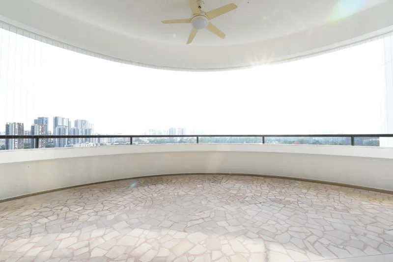 Regency Park 4+1 Bedroom Condo with a Great View for Rent — photo 2